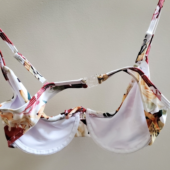 La vaste mer Floral Bikini Swimwear Set - Picture 11 of 11